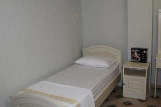 Гостевой дом АннаМария Сухум Двухместный номер с 2 отдельными кроватями и ванной комнатой-28